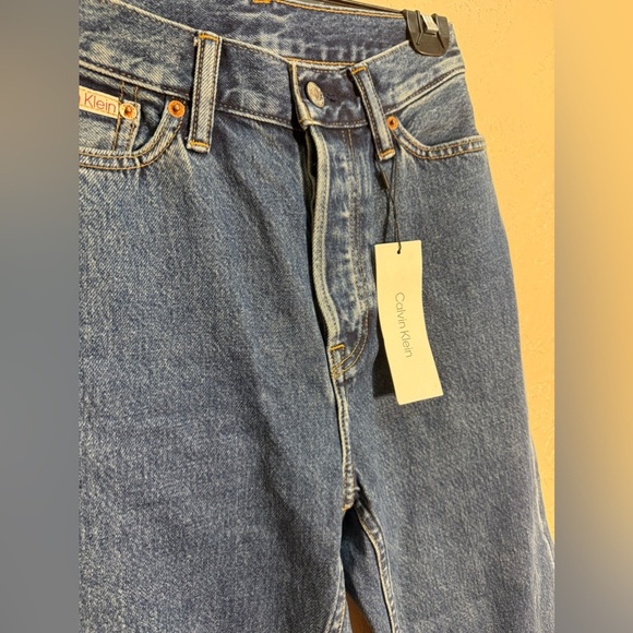 Calvin Klein Twisted Hem Retro Fit High Rise Jeans 27” inseam size 24 NWT - Picture 4 of 10